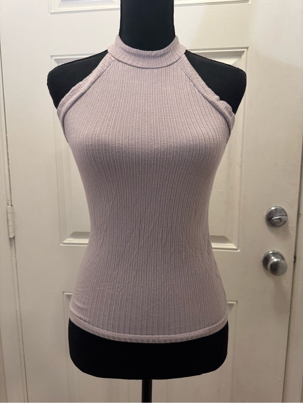 Charlotte Russe Ribbed Mock Neck Tank Top - Light Tan/Lavender